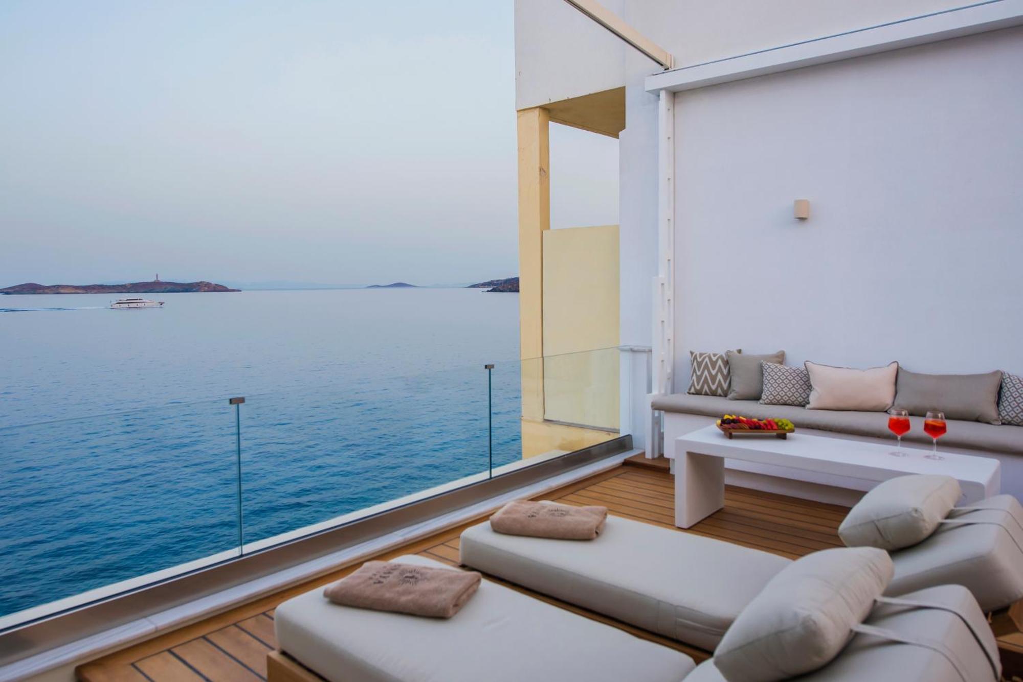 Anaya Suites Ermoupoli Exterior photo